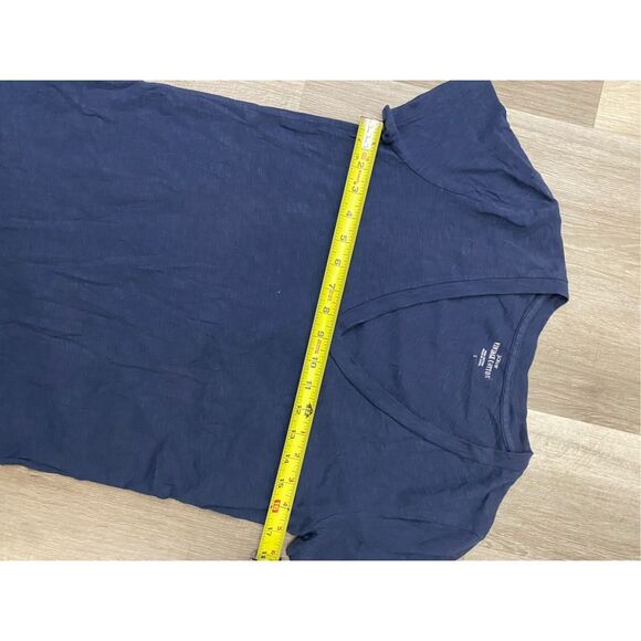 J. Crew Vintage Cotton Navy and Black V-Neck T-Shirts, Size Small (Lot of 2) - Picture 3 of 6